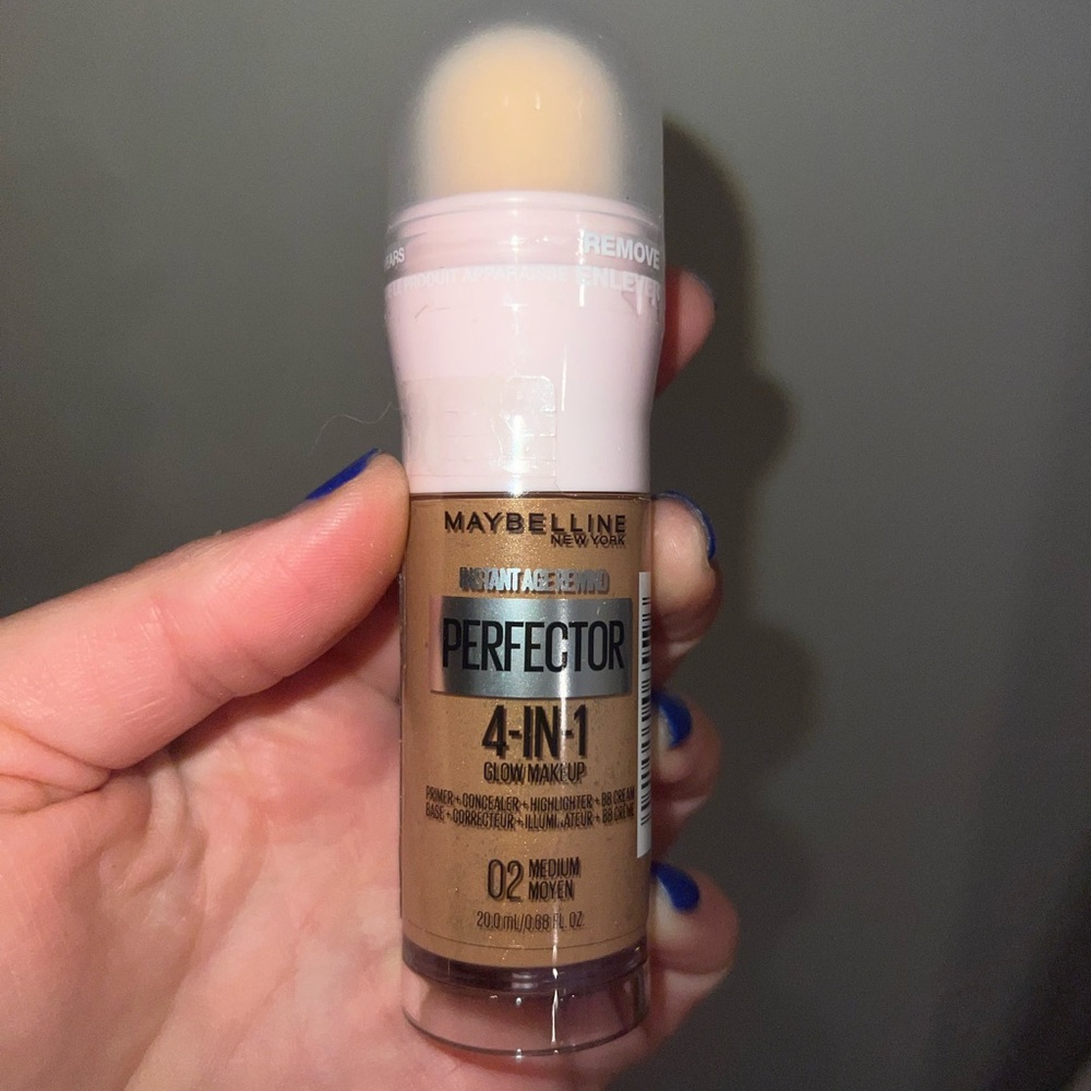 Maybelline 4-in-1 perfector in medium. NWT